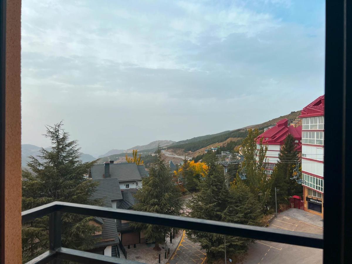 Apartamentos A Vivir Sierra Nevada 3000 المظهر الخارجي الصورة